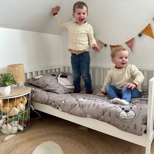 Zelesta Comfort Kinderbettdecke - Glücklicher Bär