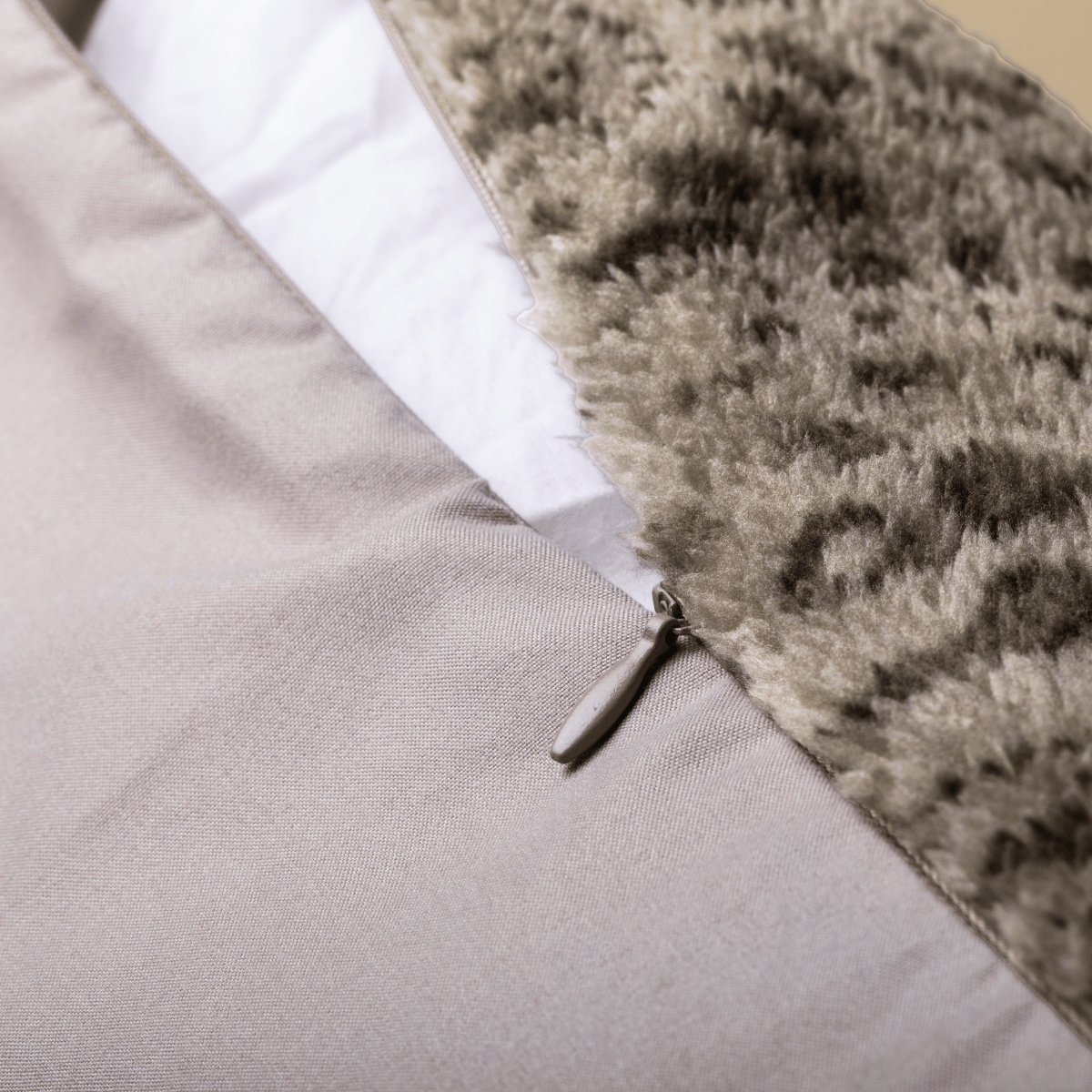 Zelesta Special Teddy Panther Kissenbezug-Set, 2 Stück – Taupe