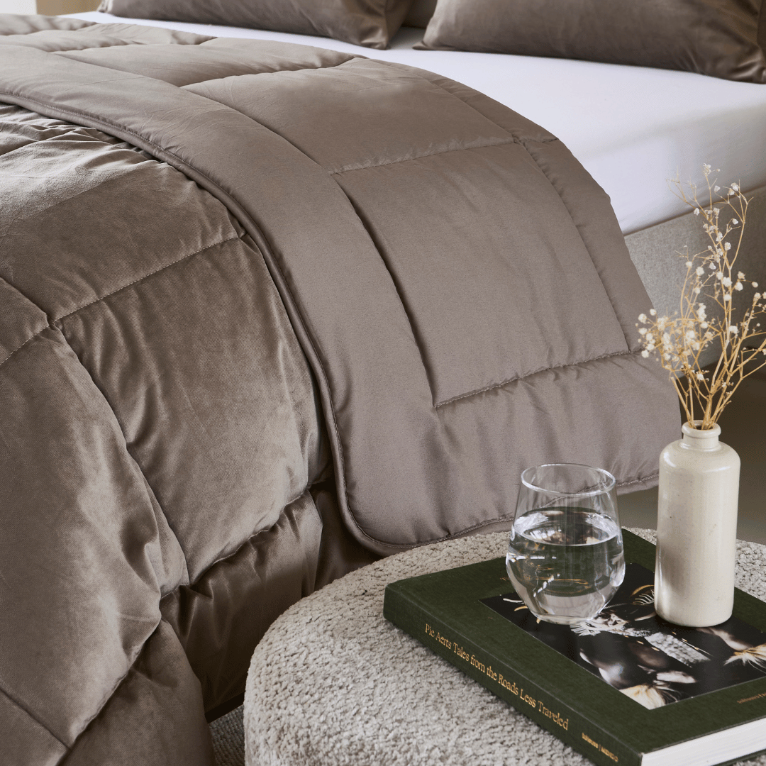 Zelesta Special Velvet Bettdecke – Taupe