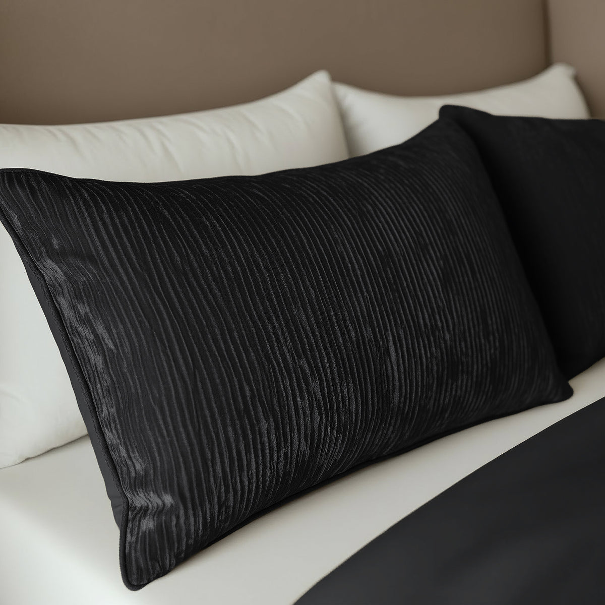 Zelesta Special Velvet Chic Pillowcase Set Of 2 - Black