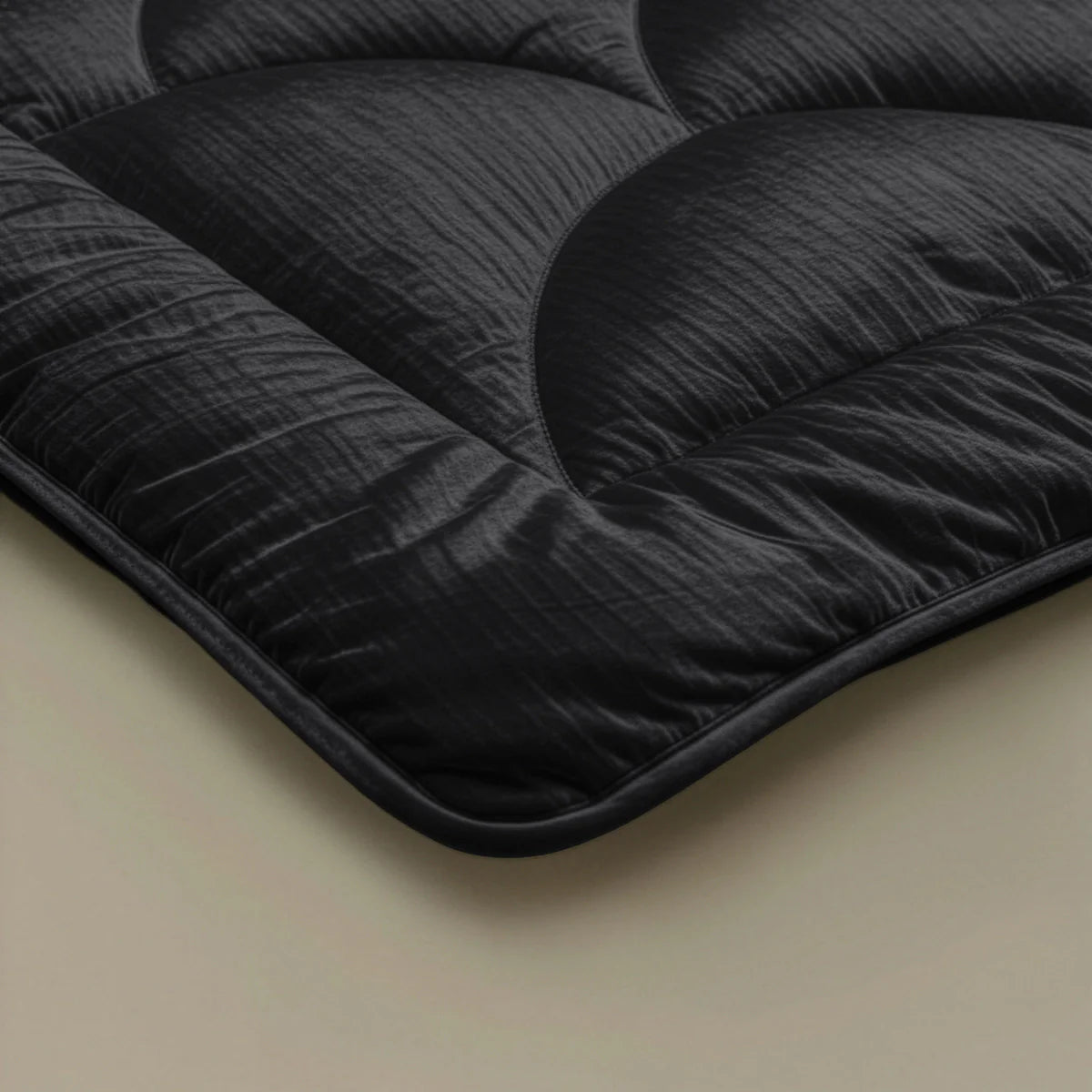 Zelesta Special Velvet Chic Bettdecke – Schwarz